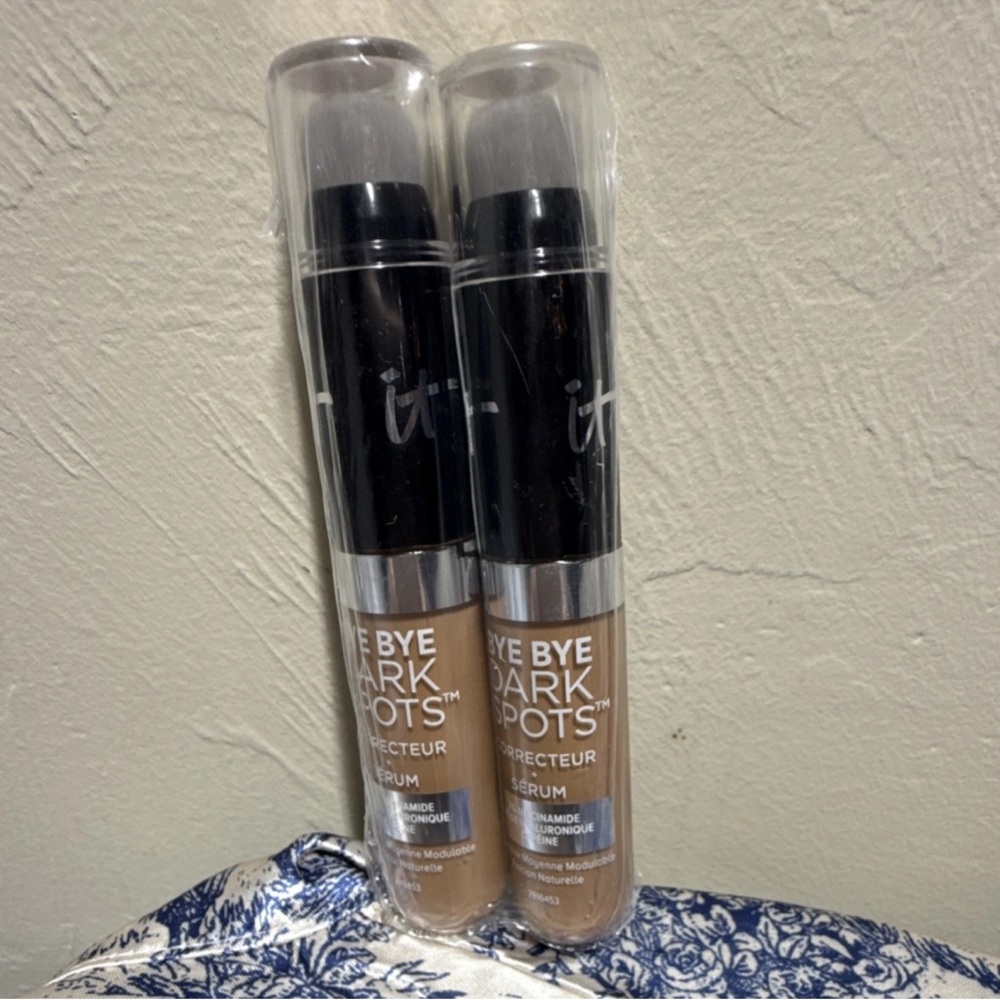 IT Cosmetics Bye Bye Dark Spots Corrector Serum Duo in Tan
